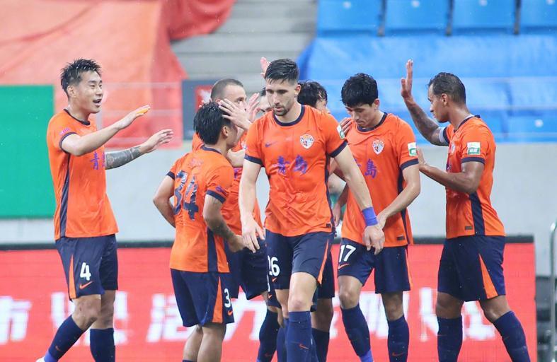 上次张弛 这次老外!李霄鹏笑得太苦了 下轮京豫战模拟足协杯决赛